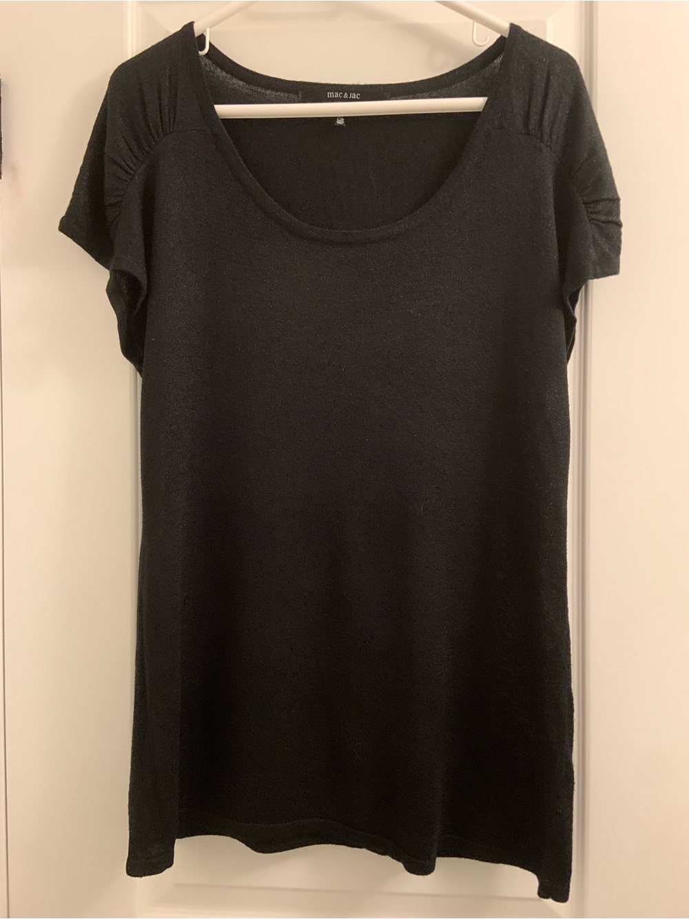mac & jac Black Scoop Neck Short Sleeve Knit Tee